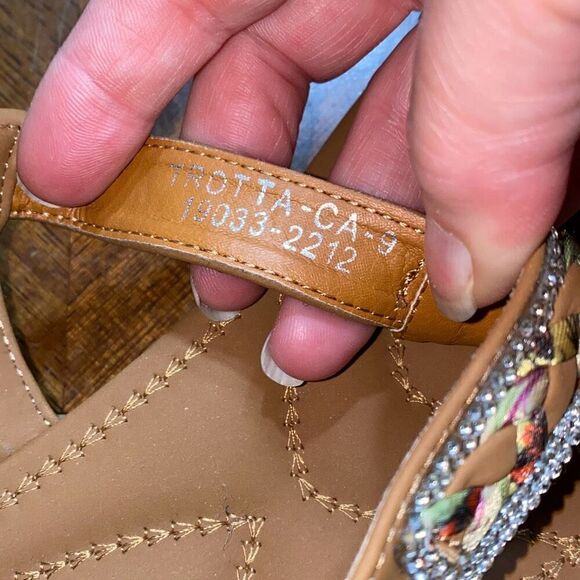 Patrizia by Spring Step Trotta braided rhinestone t strap 40/9 - Picture 12 of 13